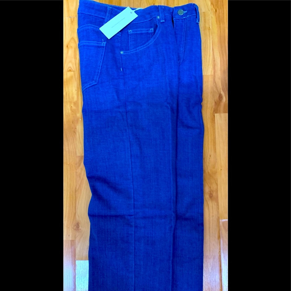 Cropped Cone Jeans
